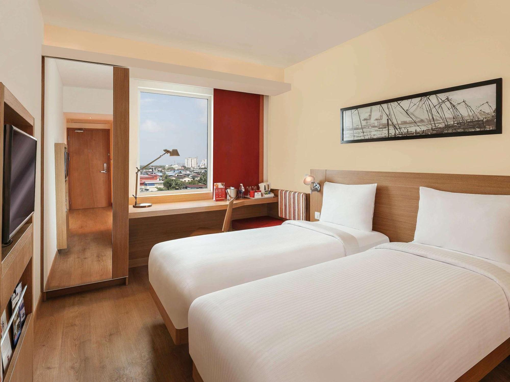 Ibis Kochi City Centre - An Accor Brand Ngoại thất bức ảnh